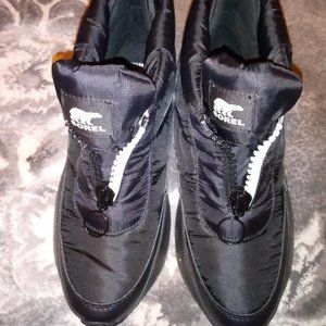 Sorel Out N About Puffy zip boot